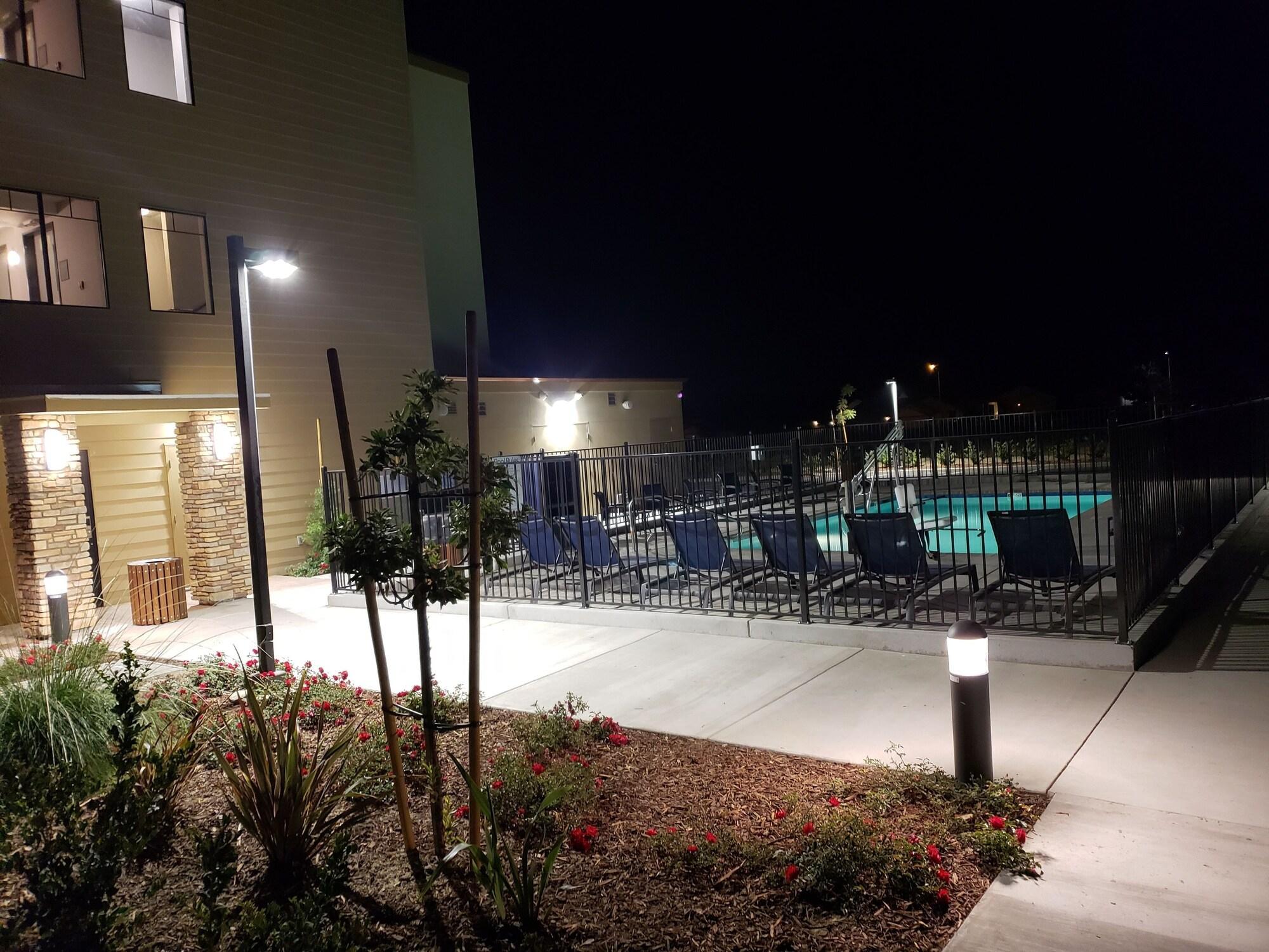 Best Western Plus Coalinga Inn Exterior foto